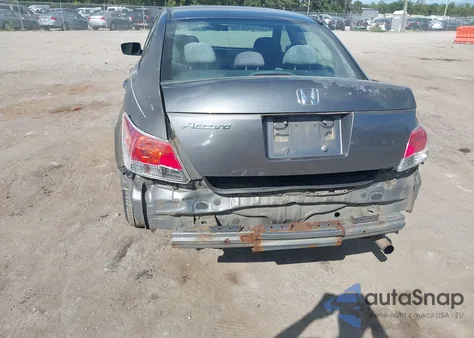 2009 Honda Accord 2.4 Lx z USA, uszkodzony, nr VIN 1HGCP26309A032817